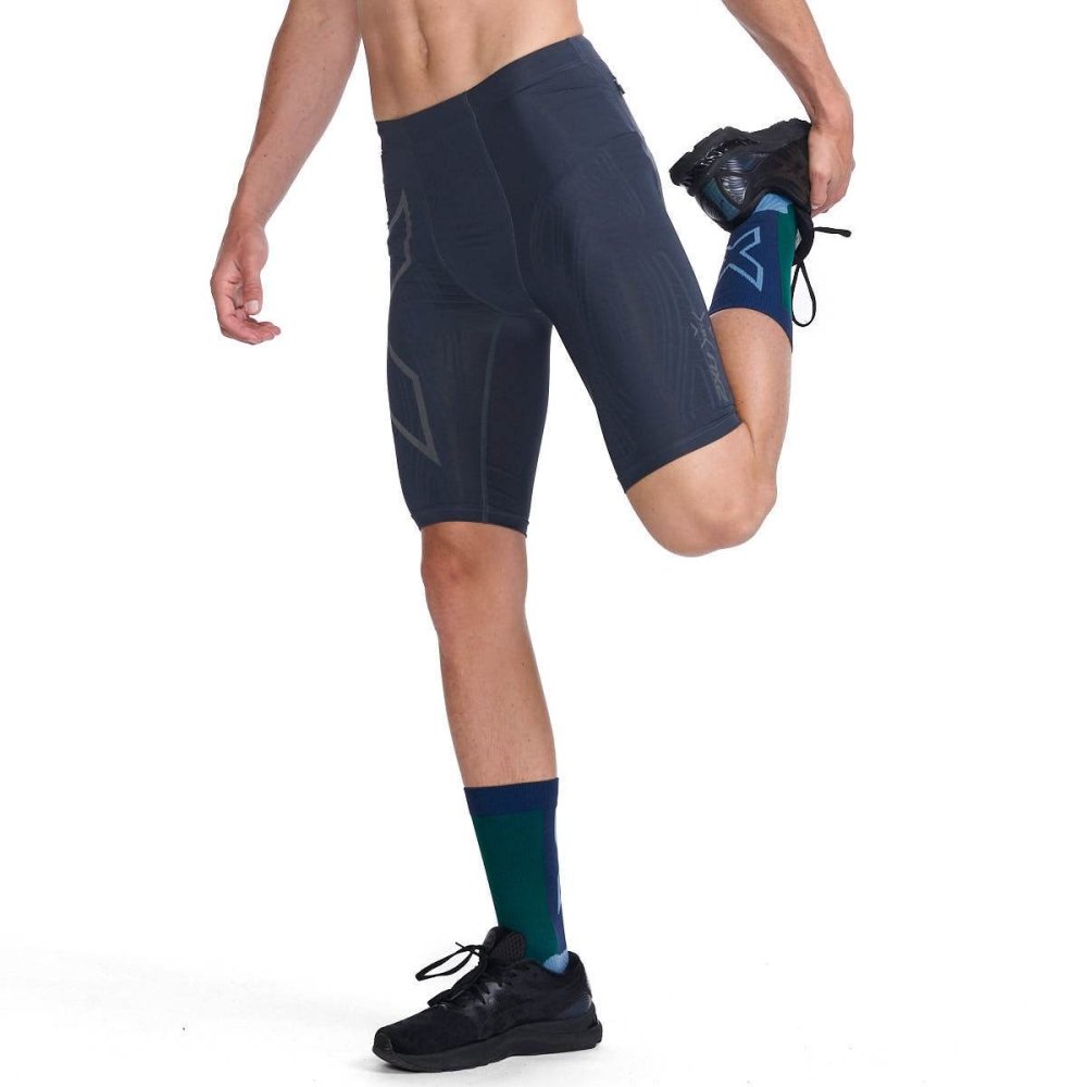 2XU - LIGHT SPEED COMPRESSION SHORTS Men - Rev Online