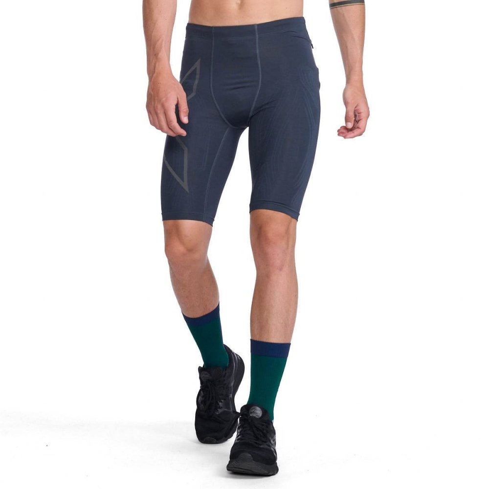 2XU - LIGHT SPEED COMPRESSION SHORTS Men - Rev Online