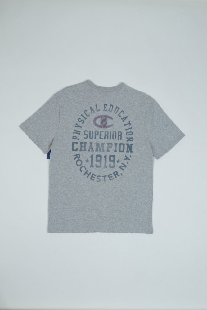 CHAMPION - RW HERITAGE S/S GRAPHIC TEE Men - Rev Online
