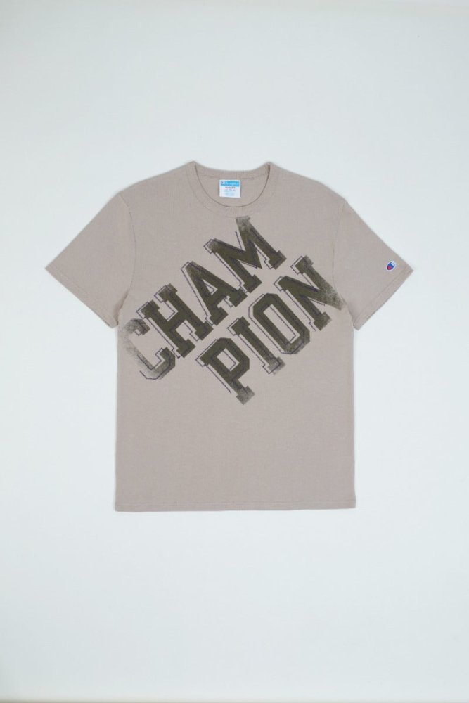 CHAMPION - RW HERITAGE S/S GRAPHIC TEE Men - Rev Online