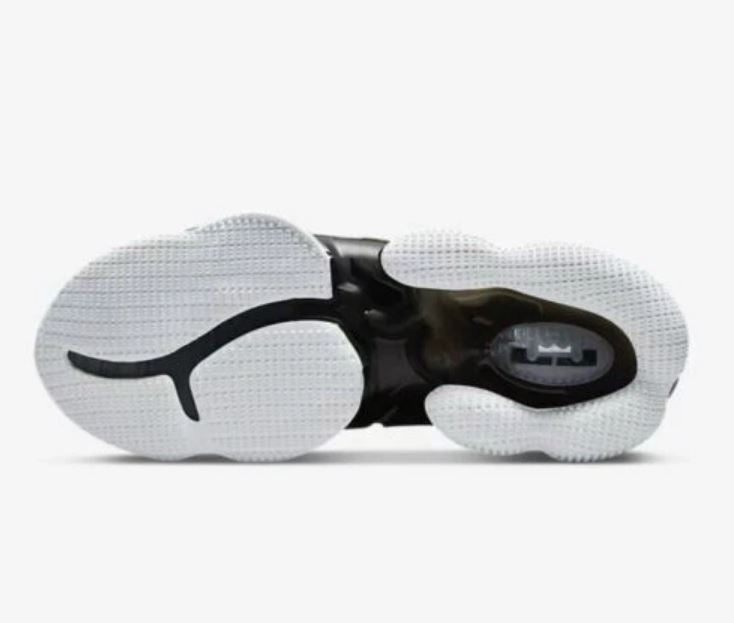NIKE - LEBRON XIX Men - Rev Online
