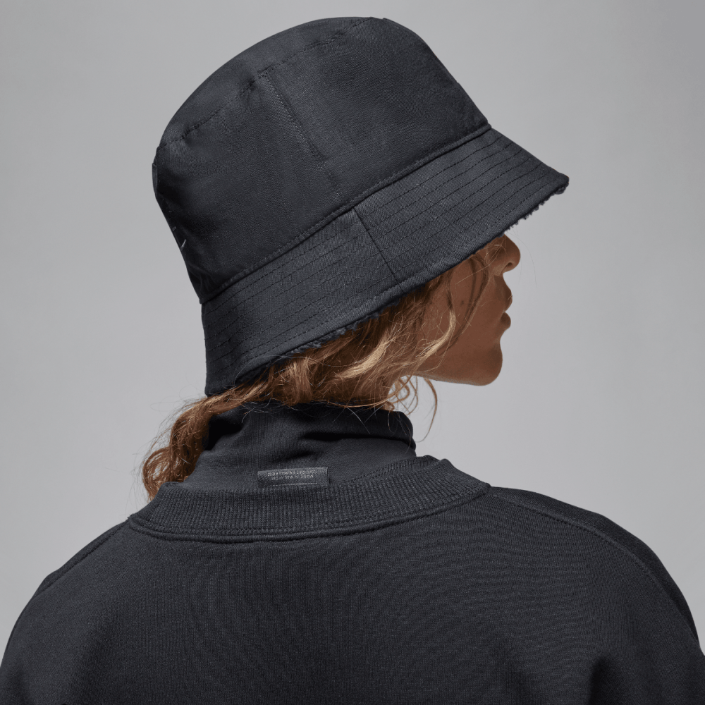 NIKE - U J APEX BUCKET WINTER Unisex - Rev Online