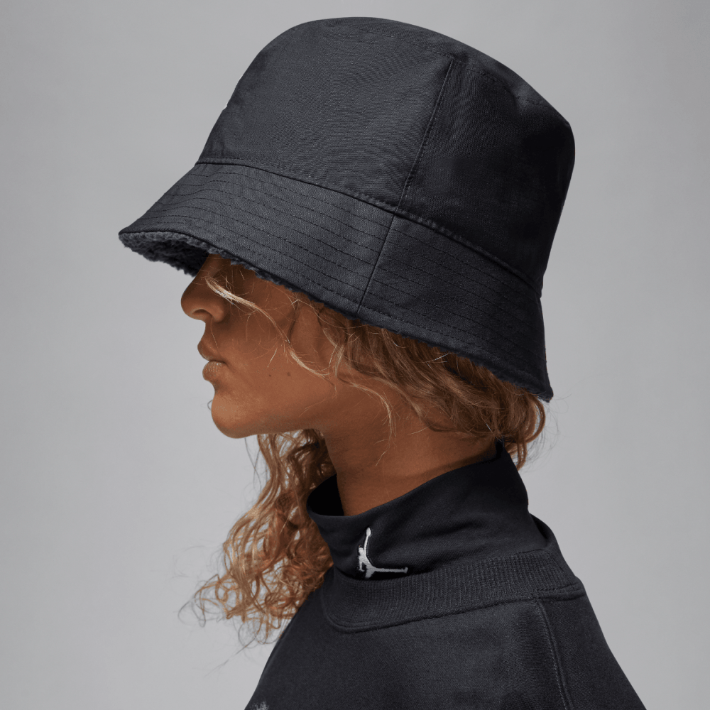 NIKE - U J APEX BUCKET WINTER Unisex - Rev Online