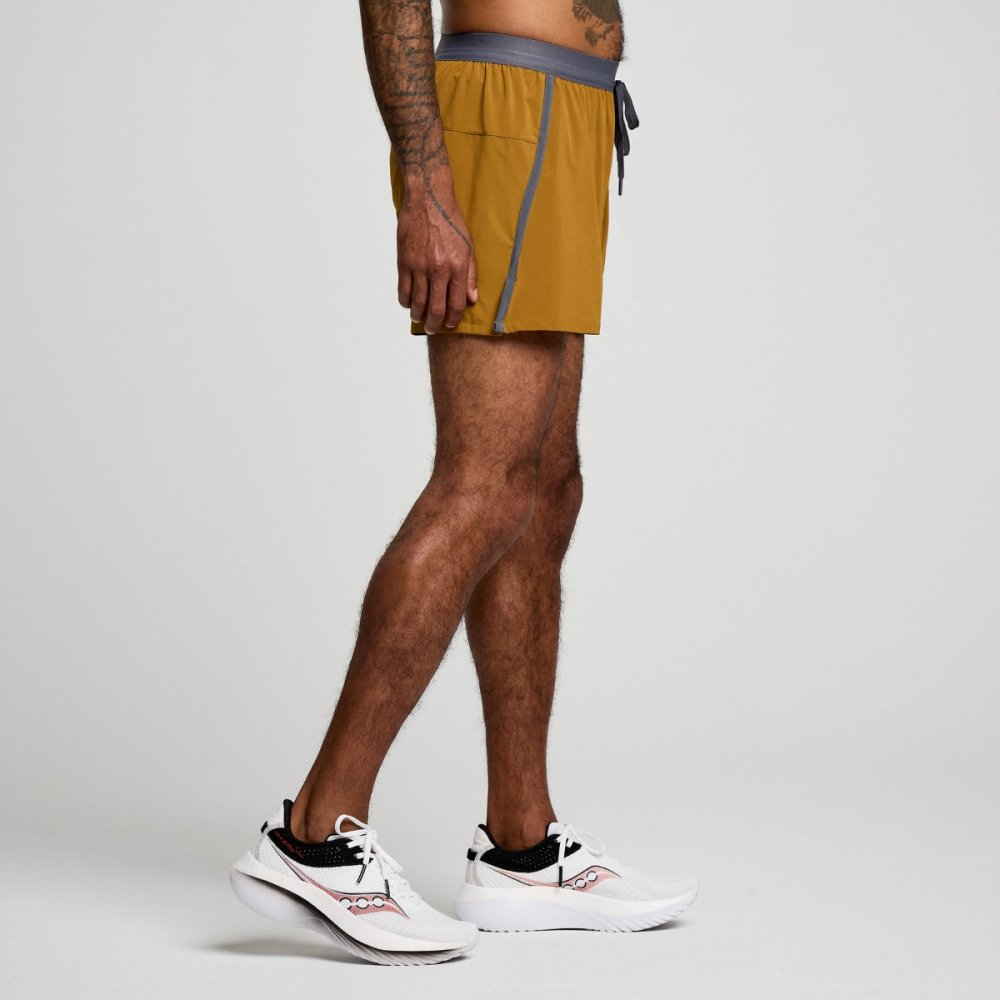 SAUCONY - OUTPACE 3INCH SHORT Men - Rev Online