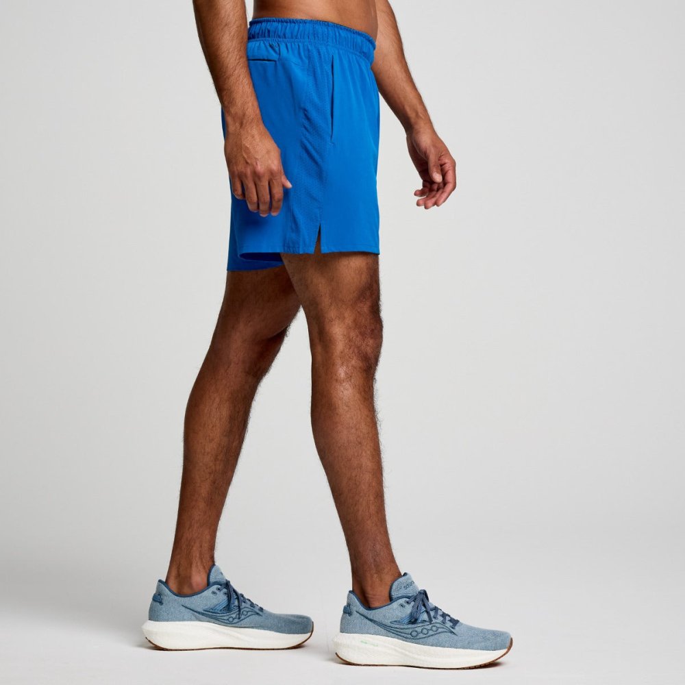 SAUCONY - OUTPACE 5INCH SHORT Men - Rev Online