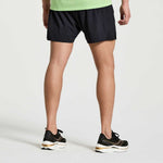 SAUCONY - OUTPACE 5INCH SHORT Men - Rev Online