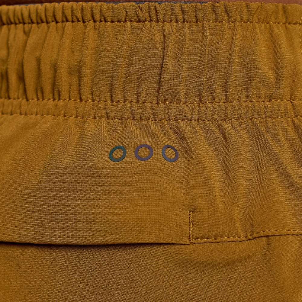 SAUCONY - OUTPACE 5INCH SHORT Men - Rev Online