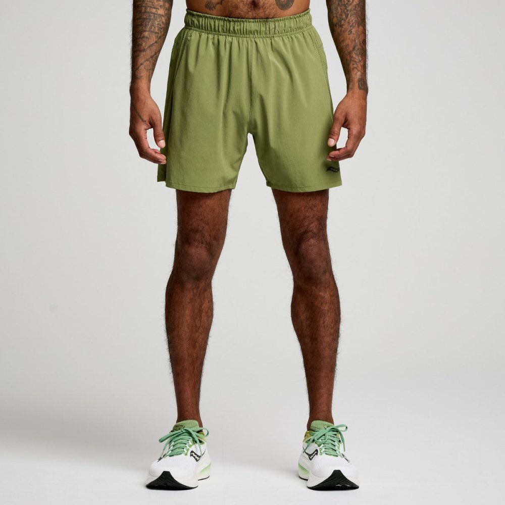 SAUCONY - OUTPACE 5INCH SHORT Men - Rev Online