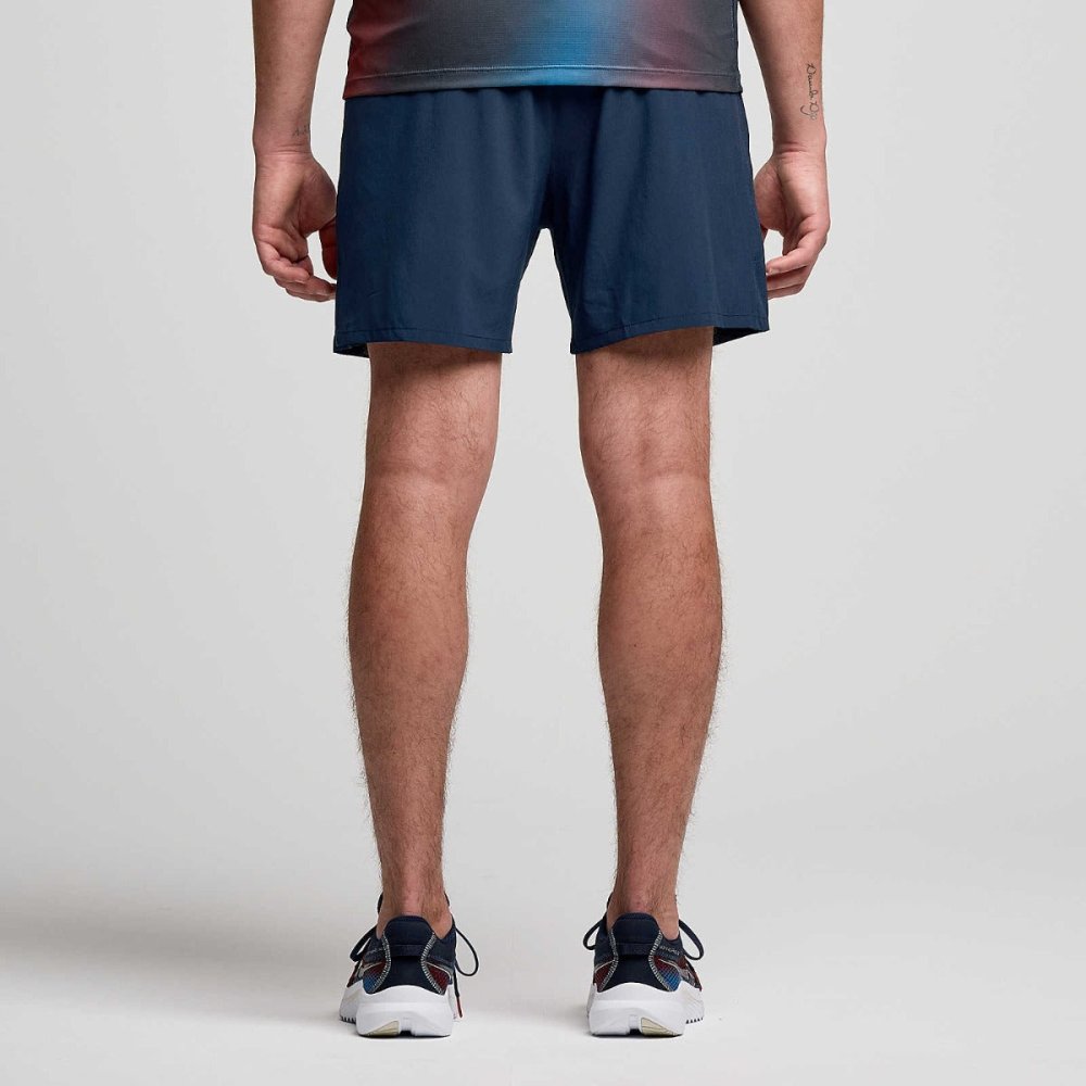 SAUCONY - OUTPACE 5INCH SHORT Men - Rev Online