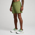 SAUCONY - OUTPACE 5INCH SHORT Men - Rev Online