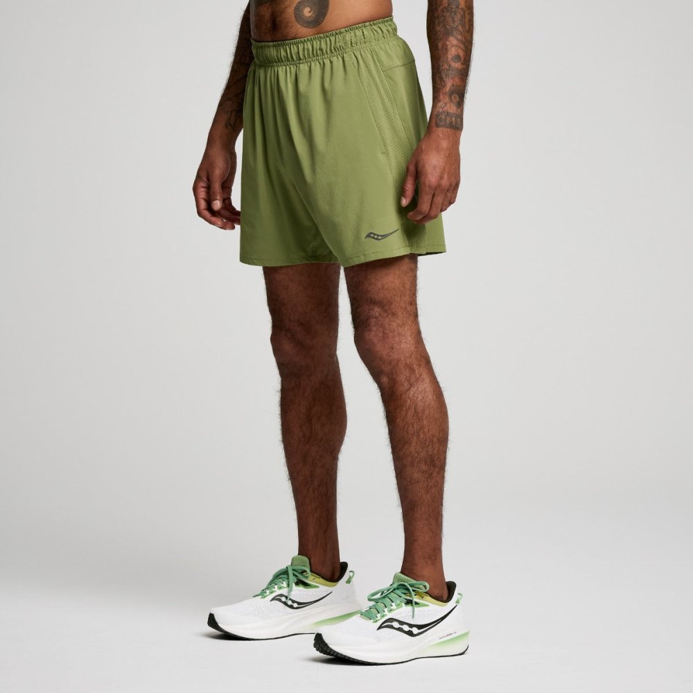 SAUCONY - OUTPACE 5INCH SHORT Men - Rev Online