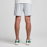 SAUCONY - OUTPACE 5INCH SHORT Men - Rev Online